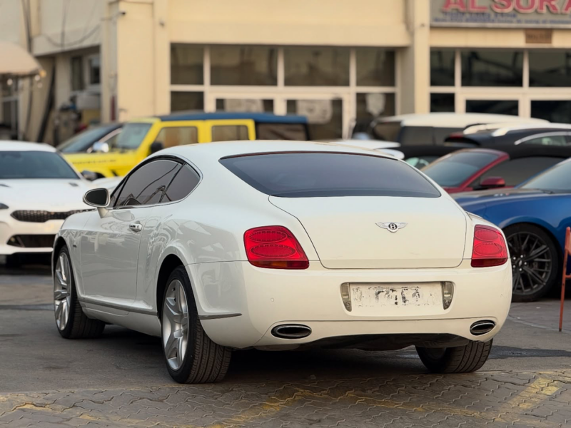 2006 Bentley Continental GT 6.0 Litres 12 cylinders Petrol Engine White Red Luxury Coupe