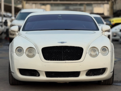 2006 Bentley Continental GT 6.0 Litres 12 cylinders Petrol Engine White Red Luxury Coupe