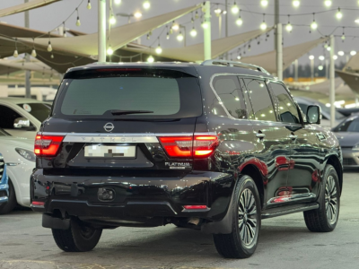 2015 Nissan Patrol Platinum 5.6-liter V8 Petrol Engine Black Tan SUV GCC Specs