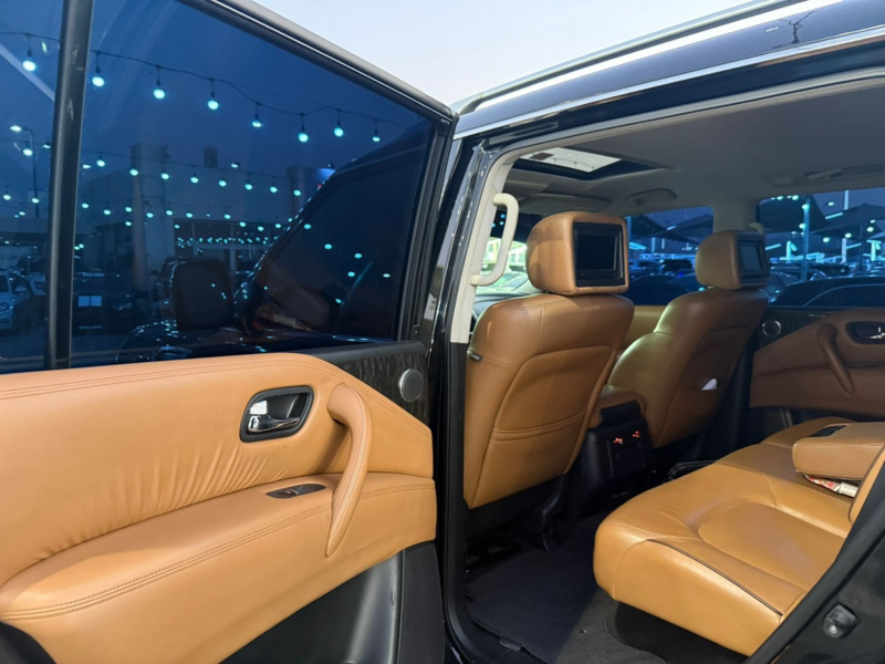 2015 Nissan Patrol Platinum 5.6-liter V8 Petrol Engine Black Tan SUV GCC Specs