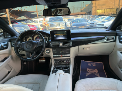 2016 Mercedes-Benz CLS400 3.0 Liters V6 twin-turbo Petrol Engine Silver White Sedan