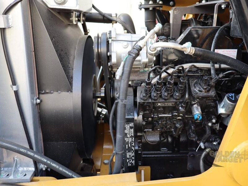 2025 SHANMON 388H Backhoe Loader Dongfeng Cummins 4 Cylinder Engine