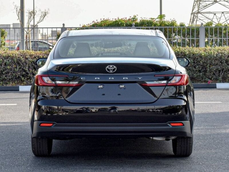 2025 Toyota Camry 2.5L In-line 4-cylinder Petrol Engine Black Beige Sedan GCC Specs