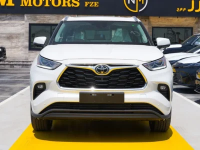 2025 Toyota Highlander 2.5-liter 4-cylinder Hybrid Engine White Beige SUV GCC Specs