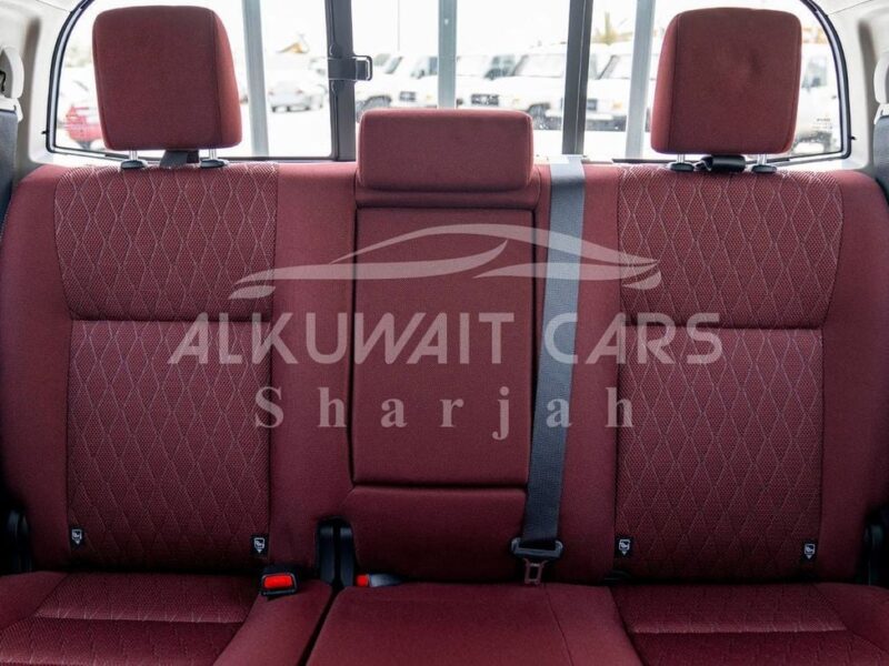 2023 Toyota Hilux Double Cab 2.7 Liters 4 Cylinders Petrol Engine White Red Pickup Truck Manual