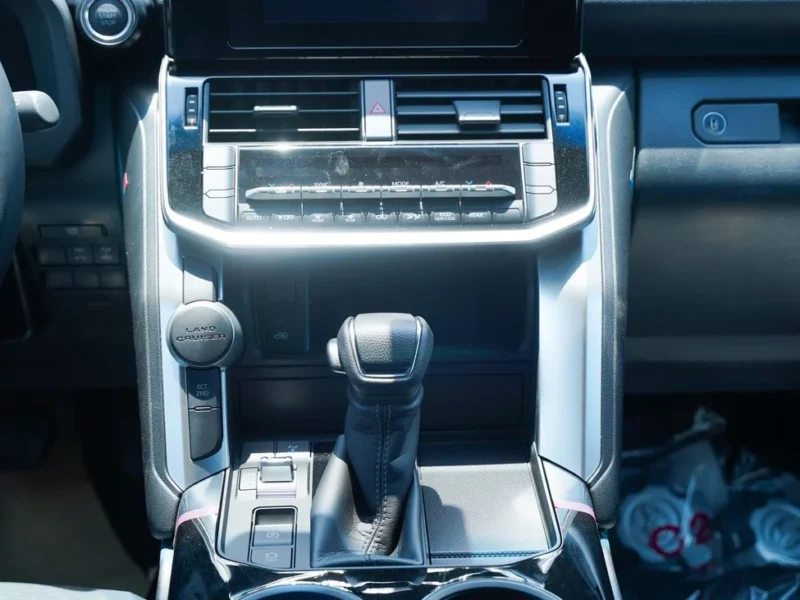 2026 Toyota Land Cruiser 3.5 Litres twin-turbo V6 Petrol Engine White Black SUV GCC