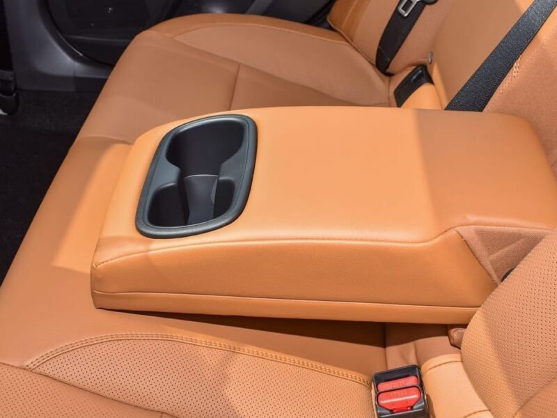 2025 Toyota Camry Grande 2.5L In-line 4-cylinder Petrol Engine Grey Tan Sedan GCC Specs