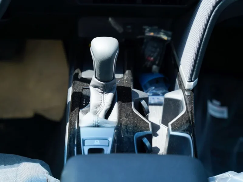 2026 Toyota Camry LE 2.5-liter 4-cylinder Petrol Engine Black Sedan GCC Specs