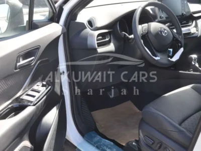 2023 Toyota C-HR 1.8 Litres HEV 4 Cylinders Engine White Black SUV Automatic