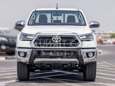 2023 Toyota Hilux Double Cab 2.7 Liters 4 Cylinders Petrol Engine White Red Pickup Truck Manual