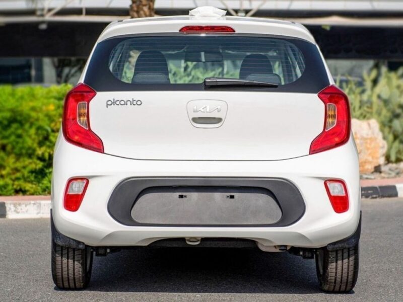 2023 Kia Picanto 1.2 Litres 4-cylinder Petrol Engine White Black Hatchback Automatic