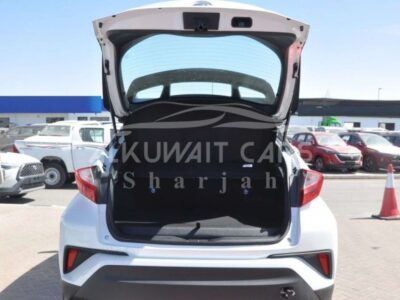 2023 Toyota C-HR 1.8 Litres HEV 4 Cylinders Engine White Black SUV Automatic