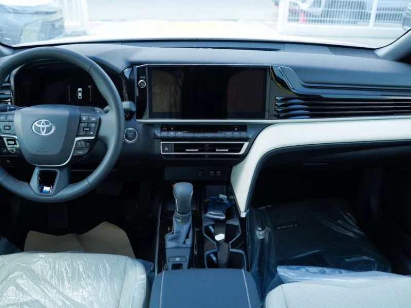 2026 Toyota Camry GLE 2.5-liter 4-cylinder Petrol Engine Black Beige Sedan GCC Specs