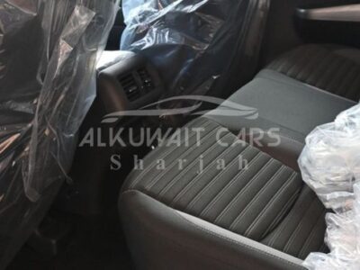 2023 Nissan Navara 2.5 Petrol LE 4x4 MT DC Plus 2.5L 4-cylinder petrol Engine White Black