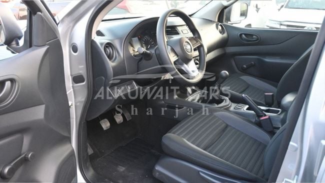 2023 Nissan Navara 2.5 Diesel XE 4x4 MT DC Plus 2.5 Liters 4 Cylinders Diesel Engine Silver Black