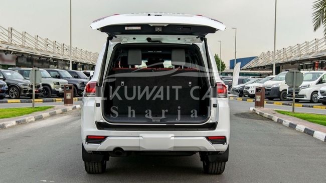 2025 Toyota Land Cruiser LC300 VXR 3.5 Liters 6 Cylinder Petrol Engine White Red SUV