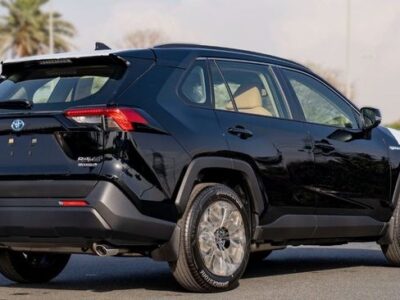 2024 Toyota RAV4 2.5 Litres 4 Cylinder Hybrid Engine Black Beige SUV Automatic