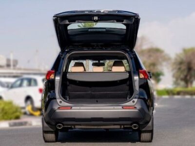 2024 Toyota RAV4 2.5 Litres 4 Cylinder Hybrid Engine Black Beige SUV Automatic