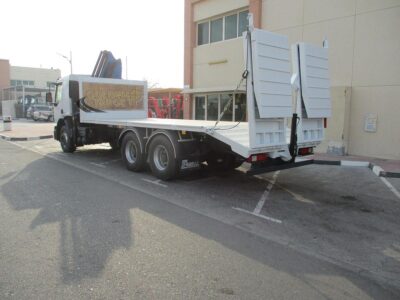 Renault KERAX 380 6x4 BONFIGLIOLI P15000M3 Crane 6 Cylinders Emgine White 2011