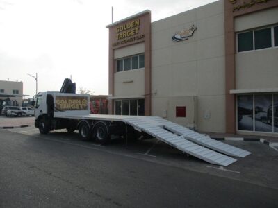 Renault KERAX 380 6x4 BONFIGLIOLI P15000M3 Crane 6 Cylinders Emgine White 2011