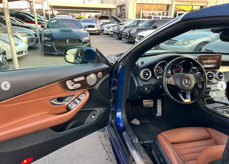 2018 Mercedes-Benz C300 2.0L turbocharged inline-4 Petrol Engine Brown Convertible