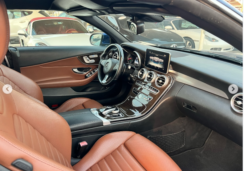 2018 Mercedes-Benz C300 2.0L turbocharged inline-4 Petrol Engine Brown Convertible