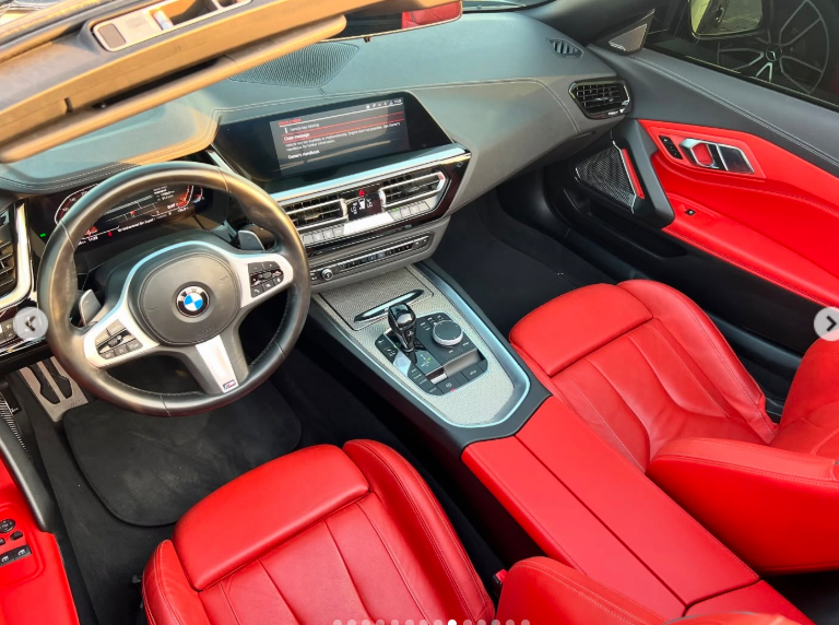 2019 BMW Z4 sDrive20i 2.0-liter turbocharged 4-cylinder Petrol Engine Blue Red Convertible