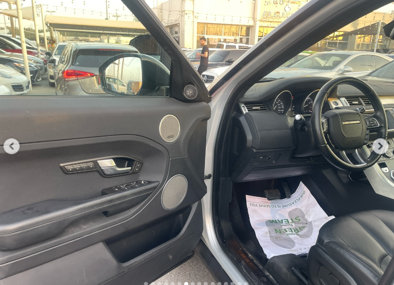 2015 Land Rover Range Rover Evoque 2.0L 4 Cylinders Turbocharged Petrol Silver Black SUV