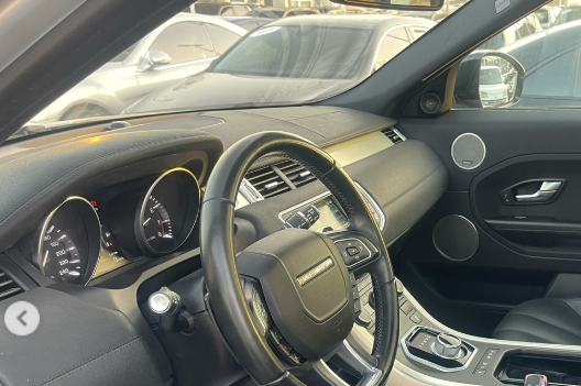 2015 Land Rover Range Rover Evoque 2.0L 4 Cylinders Turbocharged Petrol Silver Black SUV