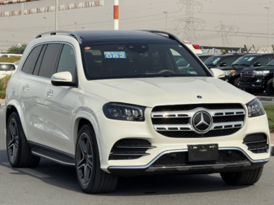 2022 Mercedes-Benz GLS 580 4MATIC 4.0-liter V8 twin-turbo Petrol Engine White Grey SUV