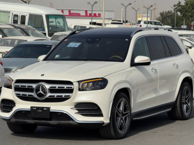 2022 Mercedes-Benz GLS 580 4MATIC 4.0-liter V8 twin-turbo Petrol Engine White Grey SUV
