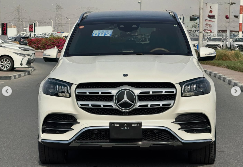 2022 Mercedes-Benz GLS 580 4MATIC 4.0-liter V8 twin-turbo Petrol Engine White Grey SUV