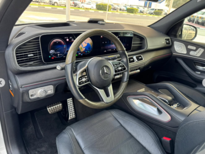 2022 Mercedes-Benz GLS 580 4MATIC 4.0-liter V8 twin-turbo Petrol Engine White Grey SUV