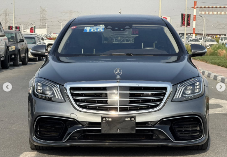 2018 Mercedes-Benz S 63 AMG 4.0 Litres V8 biturbo Petrol Engine Grey Sedan Automatic
