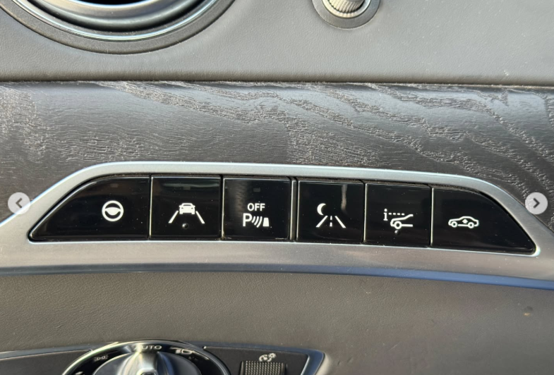 2018 Mercedes-Benz S 63 AMG 4.0 Litres V8 biturbo Petrol Engine Grey Sedan Automatic