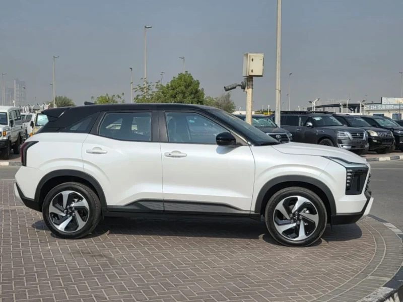 2025 Mitsubishi Xforce P-LINE BLACK EDITION 1.5 Litres 4-cylinder Petrol Engine White Black SUV