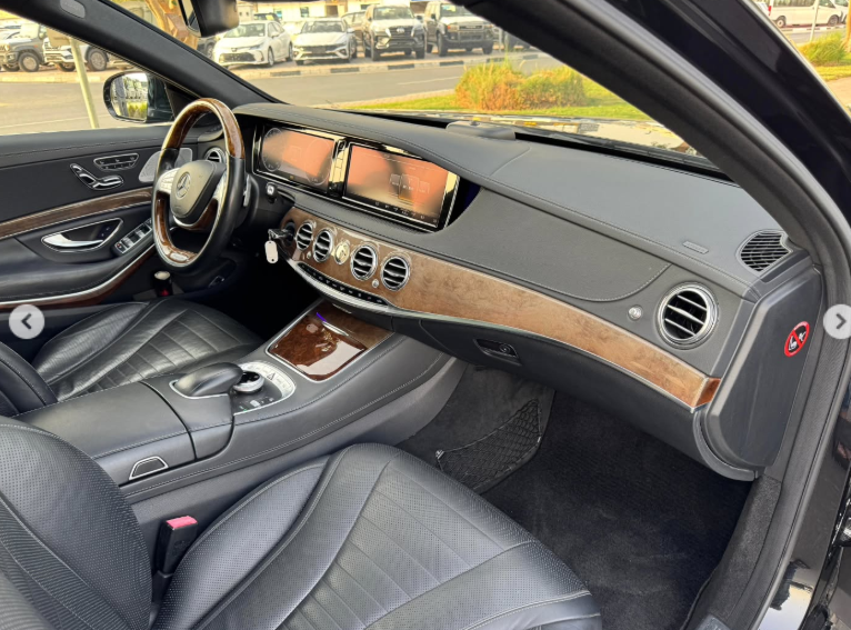 2014 Mercedes-Benz S 550 4.7 Liters V8 Twin-Turbocharged Petrol Engine Black Luxury Sedan RWD