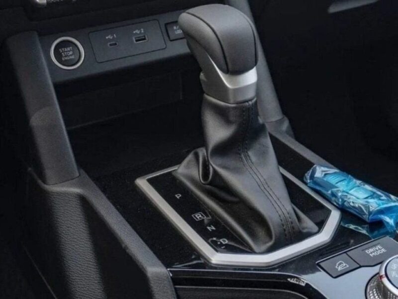 2024 Mitsubishi L200 Sportero 2.4L 4-cylinder Diesel Engine Grey Black Pickup Truck Automatic