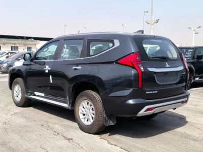 2023 Mitsubishi Pajero Sport 2.5 Litres Diesel Turbocharged Engine Grey Black SUV GCC Specs