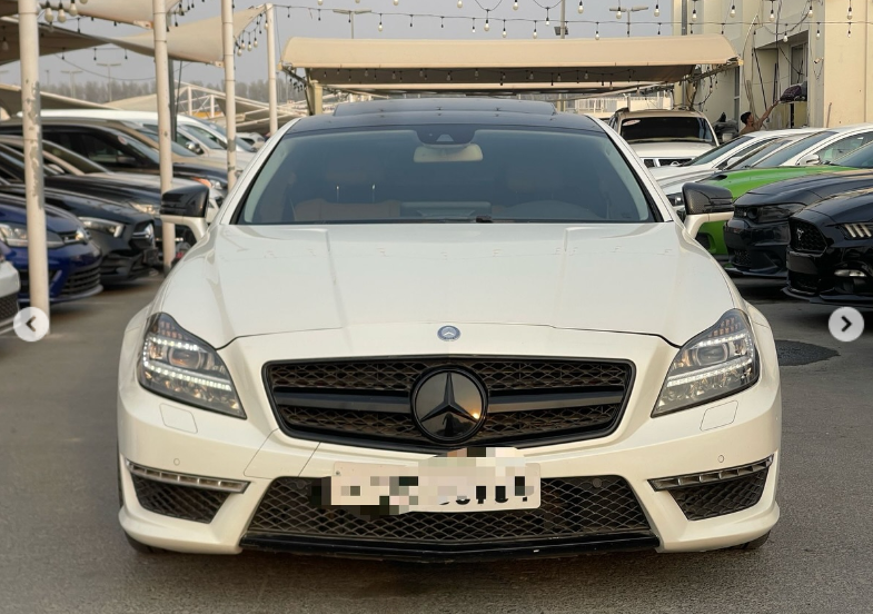 2012 Mercedes-Benz CLS63 AMG 5.5-liter twin-turbo V8 Petrol Engine White Beige Sedan RWD