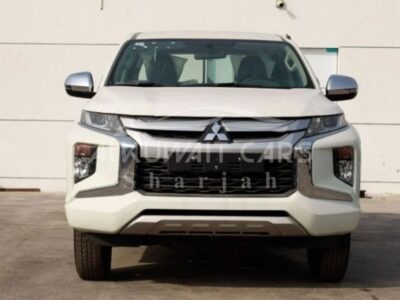 2023 Mitsubishi L200 2.4 Litres 4-Cylinder Diesel Engine White Grey Pickup Truck Manual