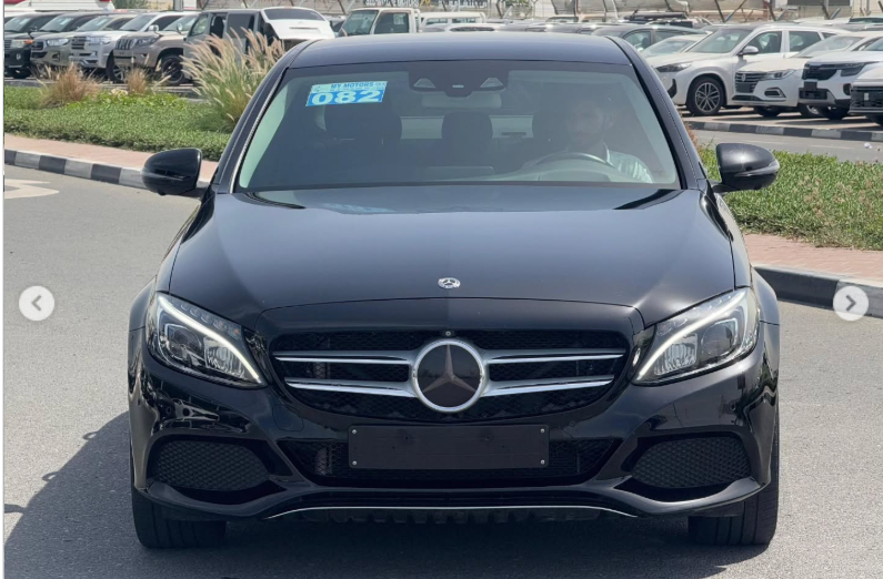 2016 Mercedes-Benz C250 2.0 Litres Inline-4 Cylinder Petrol Engine Black Sedan NEAT AND CLEAN CAR