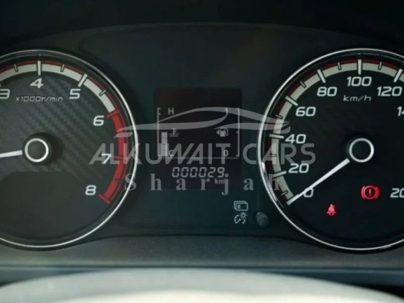 2023 Mitsubishi L200 2.4 Litres 4-Cylinder Diesel Engine White Grey Pickup Truck Manual