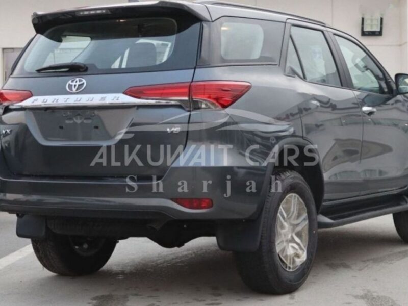 2023 Toyota Fortuner GXR 6-cylinder Petrol Engine Grey Brown SUV Automatic GCC Specs