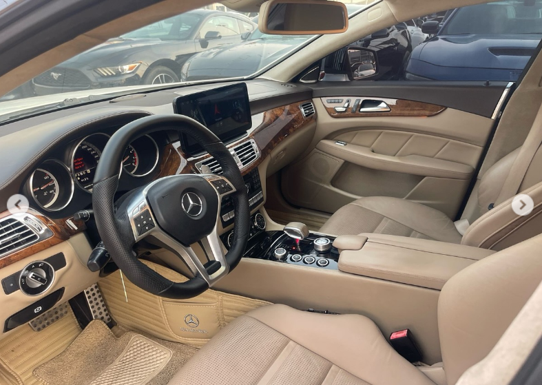 2012 Mercedes-Benz CLS63 AMG 5.5-liter twin-turbo V8 Petrol Engine White Beige Sedan RWD