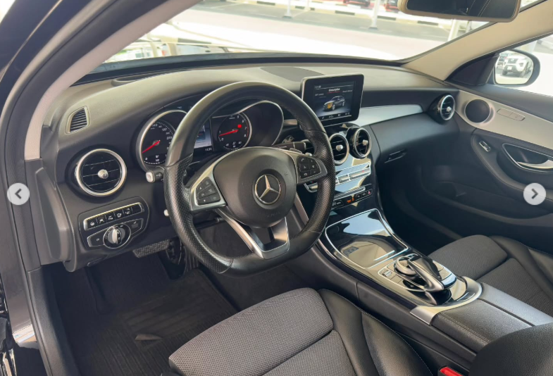 2016 Mercedes-Benz C250 2.0 Litres Inline-4 Cylinder Petrol Engine Black Sedan NEAT AND CLEAN CAR