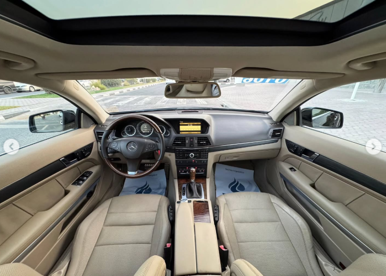 2011 Mercedes-Benz E550 5.5-liter Naturally Aspirated V8 Petrol Engine Black Beige Coupe