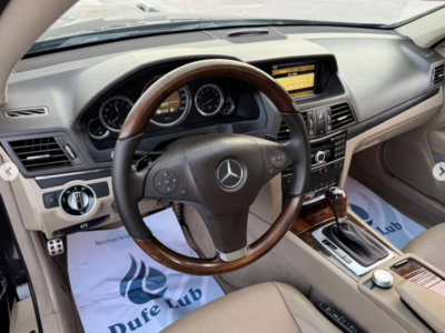 2011 Mercedes-Benz E550 5.5-liter Naturally Aspirated V8 Petrol Engine Black Beige Coupe