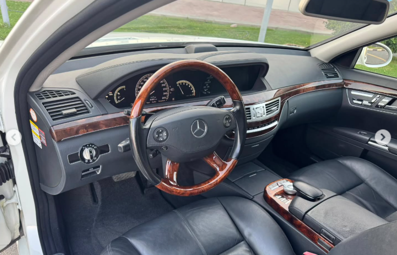 2007 Mercedes-Benz S 550 5.5-liter V8 Petrol Engine Wite Black Luxury Sedan Automatic