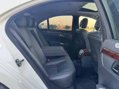 2007 Mercedes-Benz S 550 5.5-liter V8 Petrol Engine Wite Black Luxury Sedan Automatic